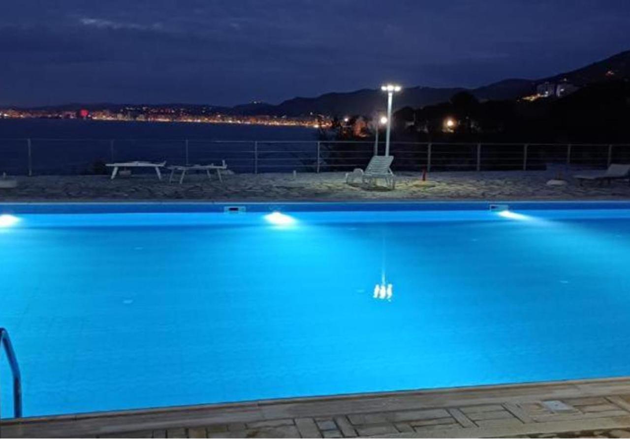 Sunset House Apartment Vlore Bagian luar foto